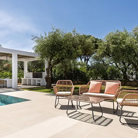 Oceanids Luxury Villas, By Thinkvilla Villa Vasilikí