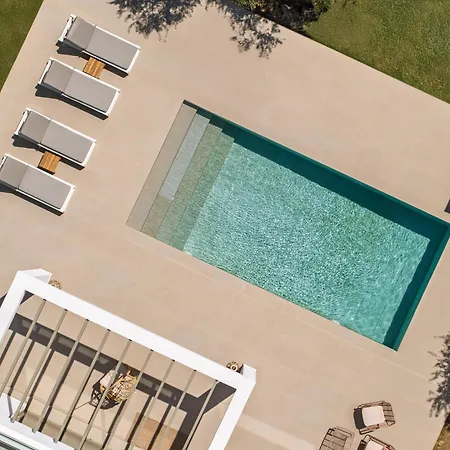 Oceanids Luxury Villas, By Thinkvilla * Vasilikí