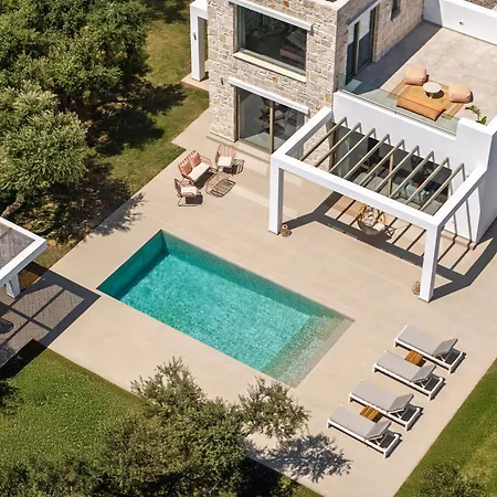 Oceanids Luxury Villas, By Thinkvilla